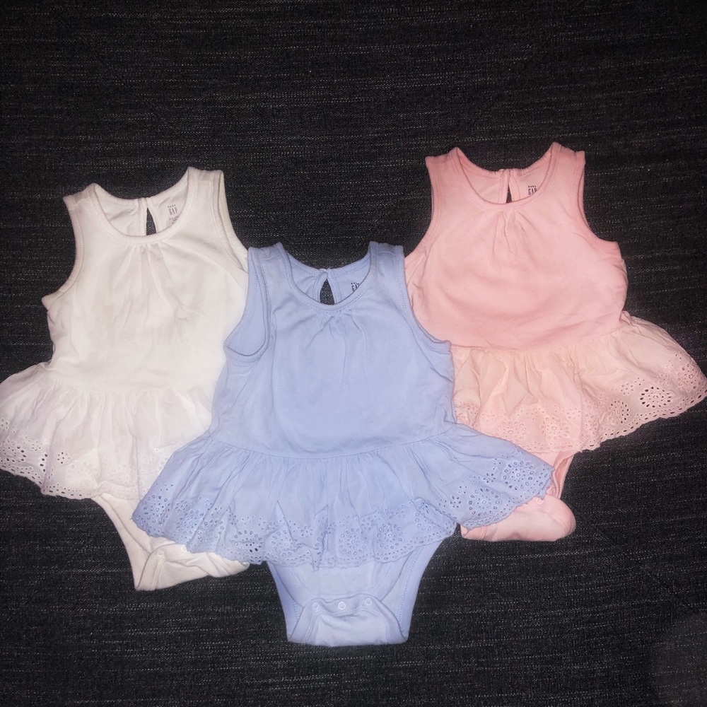 Baby Gap Ruffle peplum onesie (3pk)